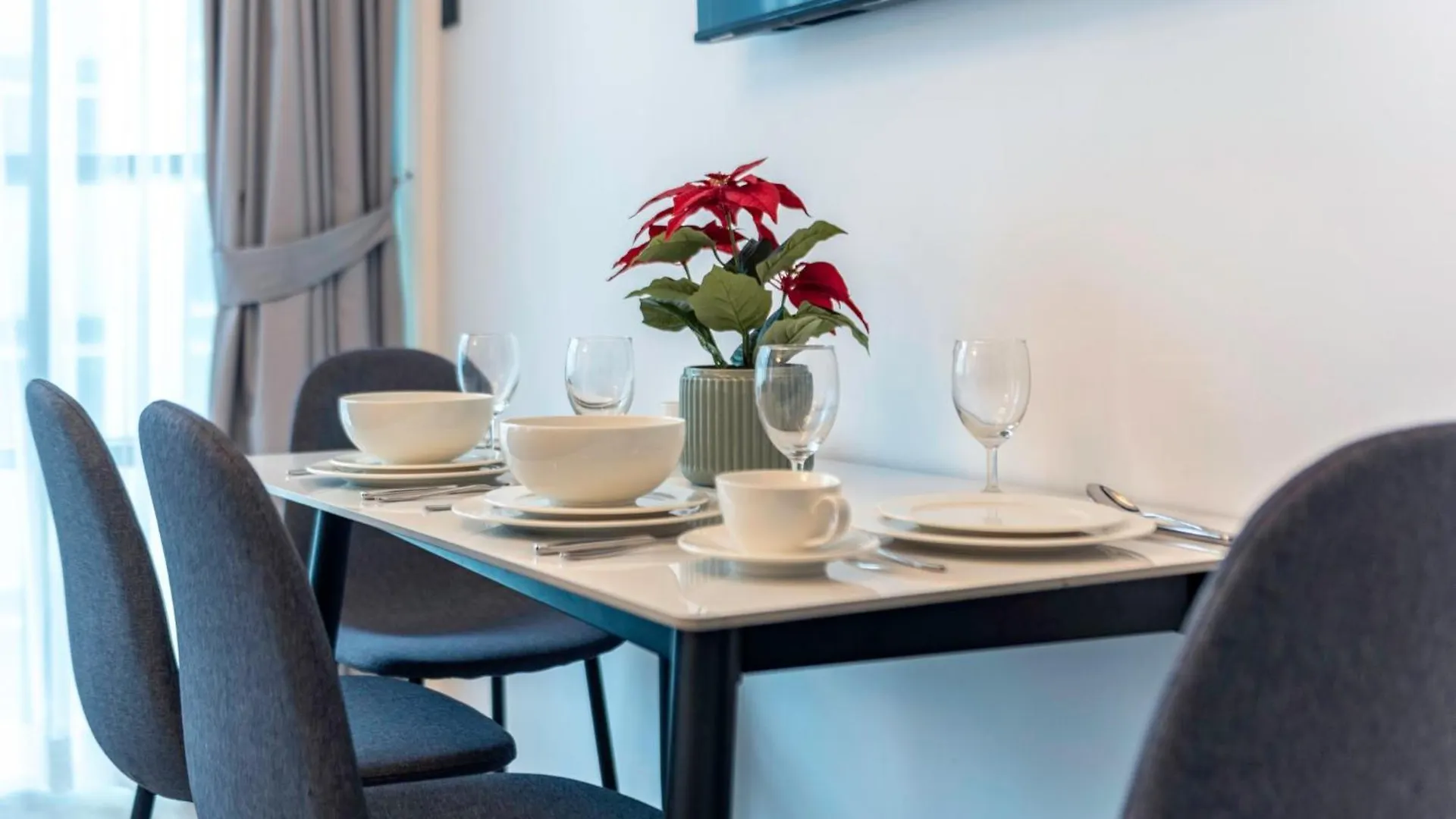 Tecom Central Location Executive Studio Dubai Apartment
