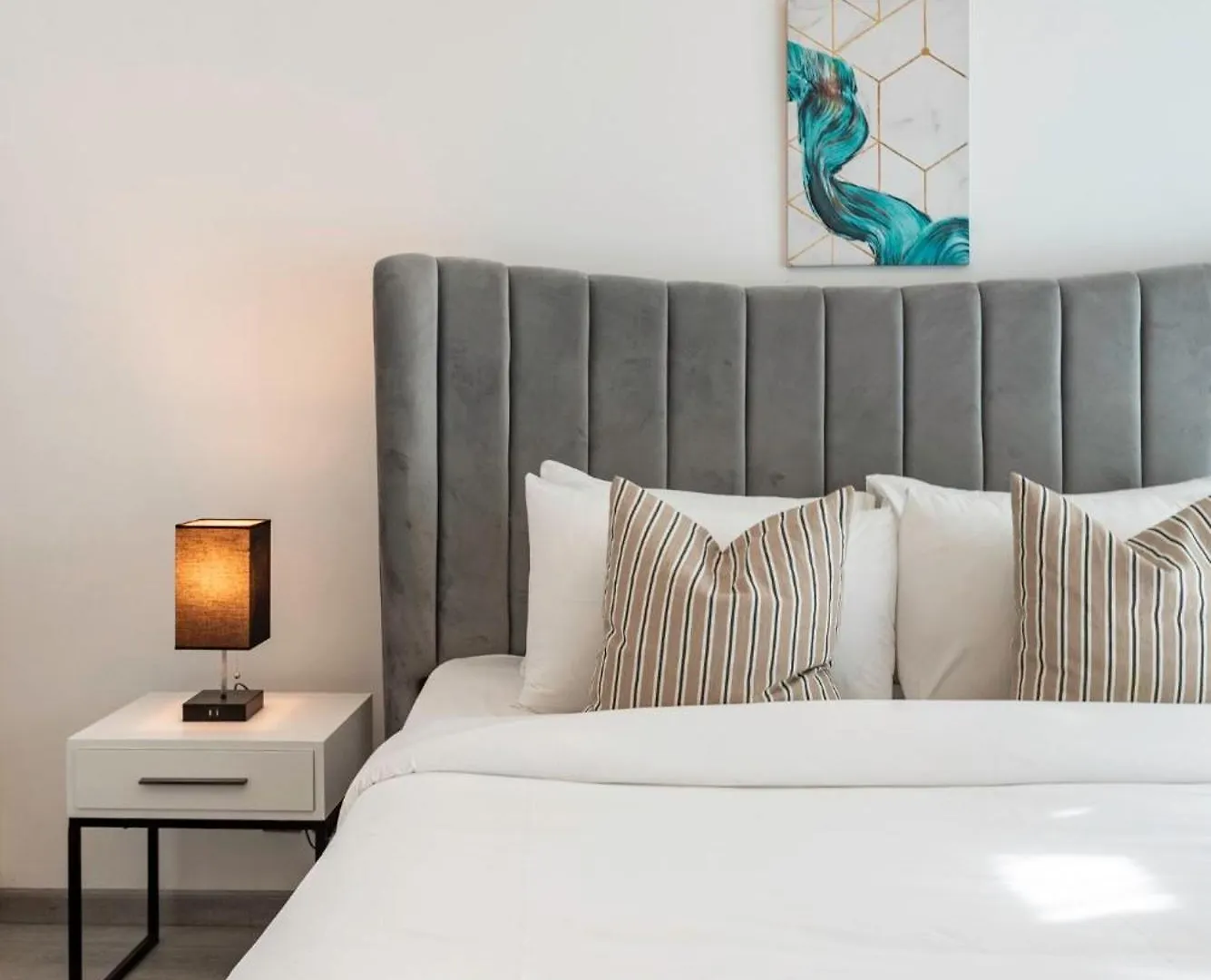 Tecom Central Location Executive Studio Dubai Apartment